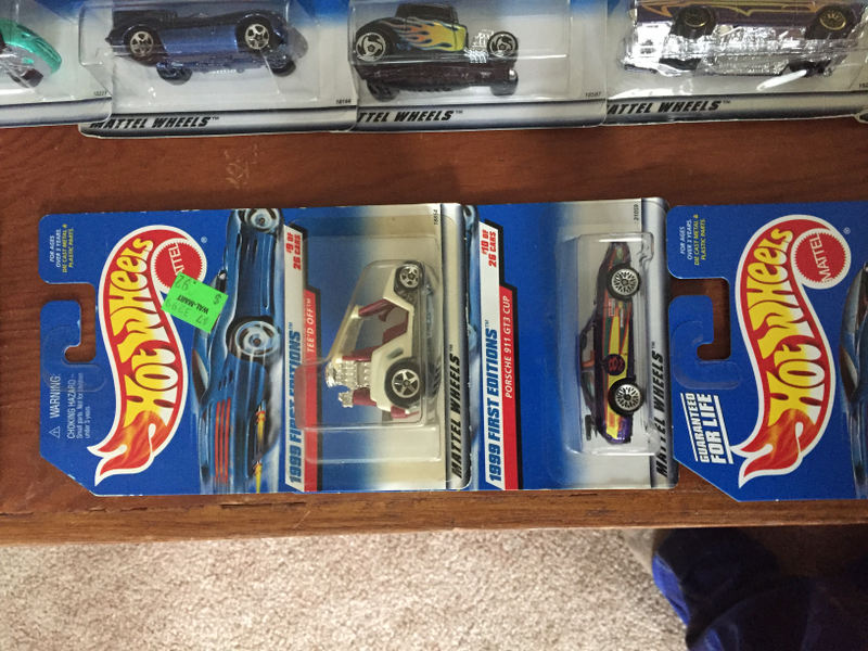 Illustration for article titled Enormous Die-Cast Collection - Box 45 - Let the Hot Wheels Roll...